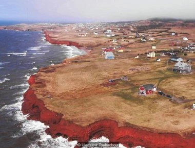 Αυτό είναι το νησί που ζουν μόνο… επιζώντες ναυαγίων (φωτο)